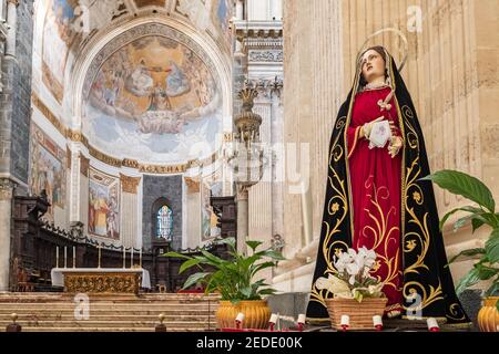 Innenraum der Kathedrale von Catania in Catania, Sizilien, Italien Stockfoto