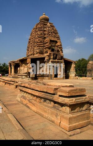 Frontalansicht des Galaganath Tempels bei Pattadakal im Bagalkot Distrikt, Karnataka, Indien, Asien Stockfoto