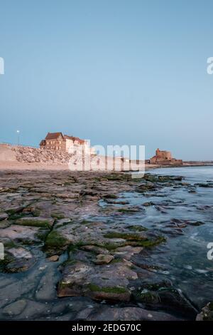 Strandpromenade der französischen Stadt Ambleteuse. Stockfoto