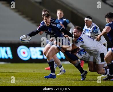 Sale Sharks AJ McGinty sieht aus, während eines Gallagher Premiership Runde 9 Rugby Union Spiel, Freitag, 12. Februar 2021, in Leicester, Vereinigtes Königreich. Stockfoto