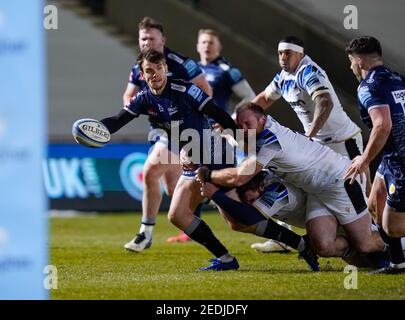 Sale Sharks AJ McGinty sieht aus, während eines Gallagher Premiership Runde 9 Rugby Union Spiel, Freitag, 12. Februar 2021, in Leicester, Vereinigtes Königreich. Stockfoto