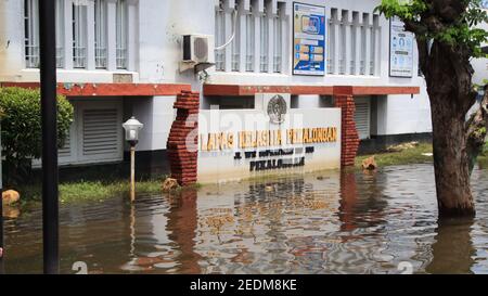 Hochwasseratmosphäre im Dorf Pekalongan, Indonesien, 12. Februar 2021 Stockfoto