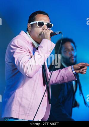 Rodney P von der Dub und Big Beat Band, The Dub Pistols beim Larmer Tree Festival, UK. Juli 13, 2012 Stockfoto