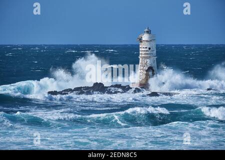 Faro mangiabarche, berühmter Leuchtturm in Calasetta, Sant Antioco, Sardinien, Italien Stockfoto