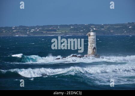 Faro mangiabarche, berühmter Leuchtturm in Calasetta, Sant Antioco, Sardinien, Italien Stockfoto