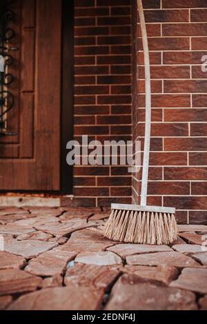 Keramische Fassadenfliesen Imitation roten Ziegel - Außenwand und Fassadendekoration Stockfoto