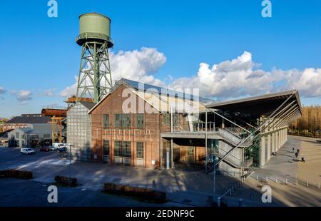 20,11.2020, Bochum, Nordrhein-Westfalen, Deutschland - Jahrhunderthalle Bochum, die Jahrhunderthalle ist heute ein Kulturhaus und steht unter Denkmalschutz. Stockfoto