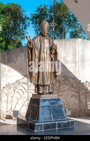 Statue von Papst Johannes Paul II. in Santa Clara in Kuba, wo er bei seinem Besuch in der Kommunistischen Insel im Jahr 1998 gefeiert. Stockfoto