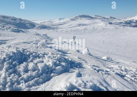 Das Skigebiet Jahorina liegt in der Nähe der bosnischen Hauptstadt Sarajevo. Es gibt 25 km Pisten und 8 Lifte für die Gäste zum Skifahren und Snowb Stockfoto