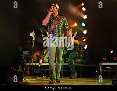 Delray Beach. Februar 2021, 14th. Easton Corbin tritt am 14. Februar 2021 im Old School Square Pavilion in Delray Beach, Florida auf. Kredit: Mpi04/Media Punch/Alamy Live Nachrichten Stockfoto