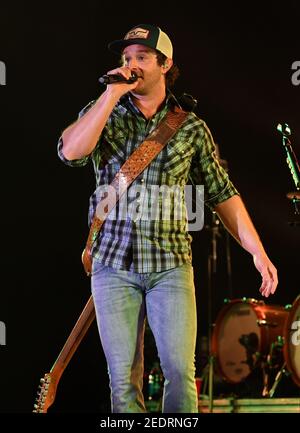 Delray Beach. Februar 2021, 14th. Easton Corbin tritt am 14. Februar 2021 im Old School Square Pavilion in Delray Beach, Florida auf. Kredit: Mpi04/Media Punch/Alamy Live Nachrichten Stockfoto