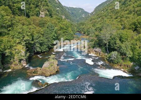 Erstaunlicher Wasserfall von Strbacki Buk am Fluss Una in Bosnien Und Herzegowina Stockfoto