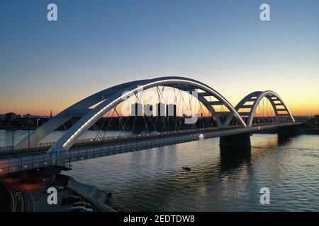 Zezelj Brücke über die Donau in Novi Sad, Serbien Stockfoto