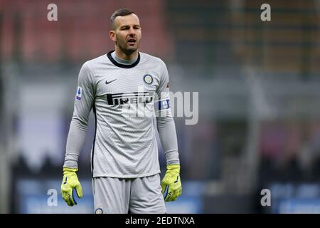 14. Februar 2021, Mailand, Italien: Mailand, Italien, Giuseppe Meazza Stadion, 14. Februar 2021, Samir Handanovic (FC Internazionale) während des FC Internazionale gegen SS Lazio - Italienischer Fußball Serie A Spiel (Bildnachweis: © Francesco Scaccianoce/LPS via ZUMA Wire) Stockfoto