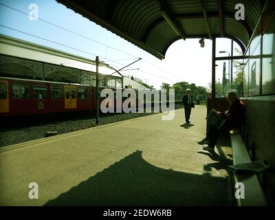 Monkseaton Metro Station 21st Mai 2010 wilder Westlook Stockfoto