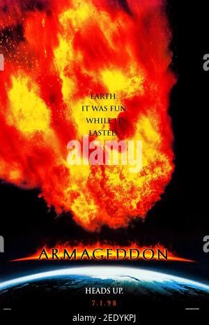 Armageddon (1998) unter der Regie von Michael Bay mit Bruce Willis, Billy Bob Thornton und Ben Affleck. Nachdem die NASA entdeckt hat, dass ein Asteroid der Größe von Texas in weniger als einem Monat auf die Erde eintreffen wird, rekrutiert sie ein untaugbares Team von Tiefkernbohrern, um den Planeten zu retten. Stockfoto