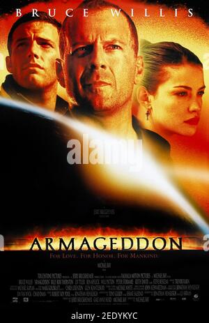 Armageddon (1998) unter der Regie von Michael Bay mit Bruce Willis, Billy Bob Thornton und Ben Affleck. Nachdem die NASA entdeckt hat, dass ein Asteroid der Größe von Texas in weniger als einem Monat auf die Erde eintreffen wird, rekrutiert sie ein untaugbares Team von Tiefkernbohrern, um den Planeten zu retten. Stockfoto