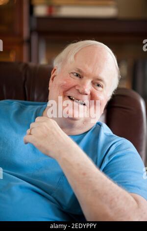 BEAUFORT, SOUTH CAROLINA - 17. SEPTEMBER 2015: Ehrliche Portrait von bestsellerautor Pat Conroy, der meistverkauften Romane gehören Prinz von Gezeiten und Stockfoto