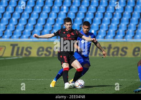 Igor Zubeldia von Real Sociedad und Cucho Hernandez von Getafe während des spanischen Fußballspiels La Liga zwischen Getafe CF und Real Sociedad am 14. Februar 2021 im Coliseum Alfonso Perez in Getafe, Madrid, Spanien - Foto Irina R Hipolito / Spanien DPPI / DPPI / LiveMedia Stockfoto