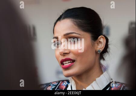 Frieda Pinto kommt bei der Guerilla UK Premiere von Sky Atlantic im Curzon, Bloomsbury, London, an. Bilddatum: Donnerstag, 6th. April 2017. Bildnachweis sollte lauten: © DavidJensen Stockfoto