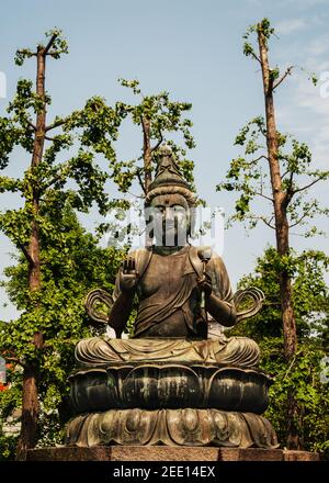 Seishi Bosatsu Buddha Skulptur an der Sensoji-Tempel in Asakusa, Tokyo, Japan, Asien Stockfoto