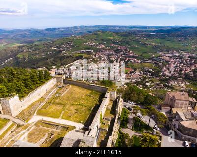 Lombardei-Schloss in Enna Sizilien, Italien. Luftbild. Stockfoto