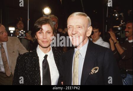 Fred Astaire und Frau Robyn Smith. 1981 Quelle: Ralph Dominguez/MediaPunch Stockfoto