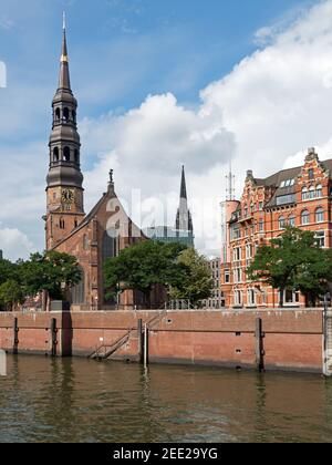 Hamburg/Deutschland - 2019/09/08: Lutherische Kirche St. Katharinen in der berühmten Stadt Hamburg, Deutschland Stockfoto