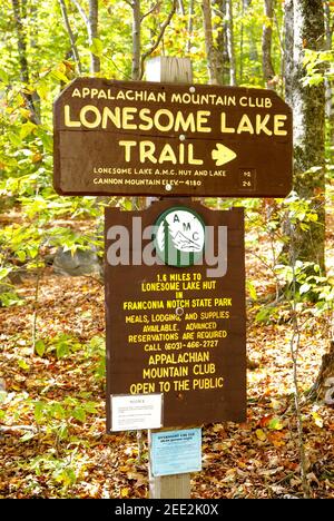 FRANCONIA STATE PARK, USA - Jun 20, 2007: Lonesome Lake Trail Schild am Franconia Notch State Park in New Hampshire, USA Stockfoto