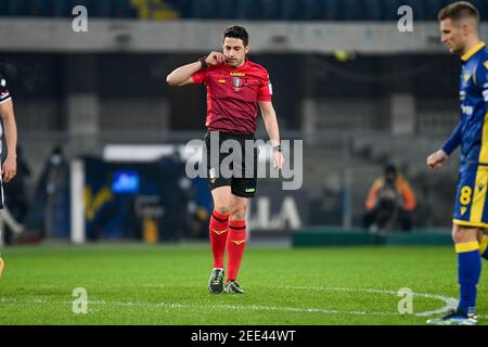 Marcantonio Bentegodi Stadion, Verona, Italien, 15 Feb 2021, der Schiedsrichter des Spiels Luca Massimi während Hellas Verona vs Parma Calcio, Italienische Fußball Serie A Spiel - Foto Ettore Griffoni / LM Stockfoto