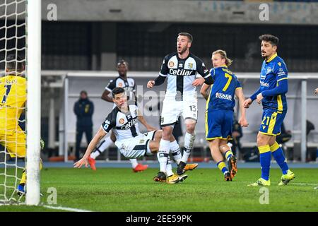 Verona, Italien. Februar 2021, 15th. Verona, Italien, Marcantonio Bentegodi Stadion, 15. Februar 2021, Antonin Barak (Hellas Verona) erzielt ein Tor 2-1 während Hellas Verona vs Parma Calcio - Italienische Fußball Serie A Spiel Credit: Ettore Griffoni/LPS/ZUMA Wire/Alamy Live News Stockfoto