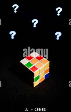 rubik's Cube Solution and Mind Concept Stockfoto