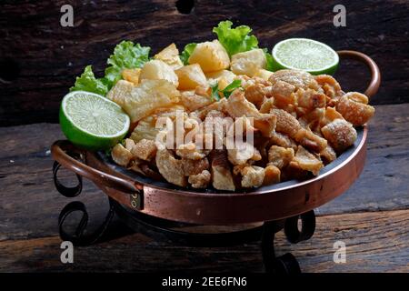 Knistern oder gebraten und Maniok Maniok Stockfoto