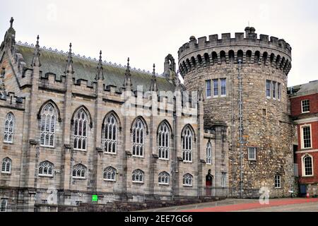 Dublin, Irland. Chapel Royal, Left, und Record Tower am Dublin Castle. Stockfoto