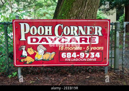 Vancouver, Kanada - Mai 17,2020: Blick auf das Schild Pooh Corner Daycare im Stanley Park Stockfoto