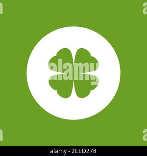 Grüne flache Ikone des irischen Klees im Kreis. Shamrock isoliert auf grünem Hintergrund. Vektorgrafik. Umweltfreundlicher Style. St. Patrick Tagesabzeichen Stock Vektor