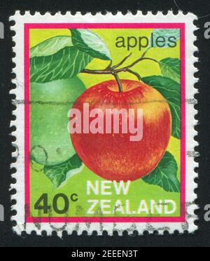 NEUSEELAND - UM 1982: Stempel gedruckt von Neuseeland, zeigt Apfel, um 1982 Stockfoto