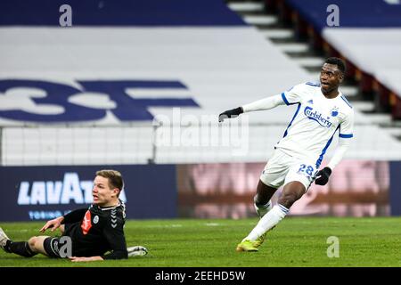 Kopenhagen, Dänemark. Februar 2021, 15th. Mustapha Bundu (28) des FC Kopenhagen im Superliga-Spiel 3F zwischen dem FC Kopenhagen und SoenderjyskE in Parken, Kopenhagen. (Foto Kredit: Gonzales Foto/Alamy Live News Stockfoto