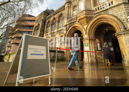 London - Februar 2021: Covid 19 NHS Impfzentrum in Ealing, West London Stockfoto