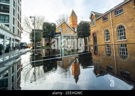 LONDON- St George Filmworks in Ealing- ein großes neues Wohn- und Freizeitgebäude in West London Stockfoto