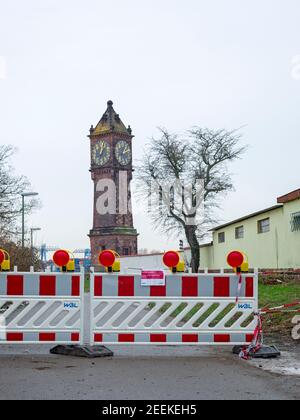 Parkinsel in Ludwigshafen, Deutschland, während der saisonalen Überschwemmungen im Februar 2021. Am Ufer des Rheins gelegen, ist dieses Wohnviertel Stockfoto