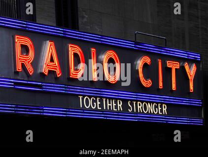 Radio City Music Hall Schild in New York City Stockfoto