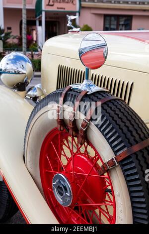 1933 Auburn '8-101' auf der Ausstellung 'Cars on Fifth' - Naples, Florida, USA Stockfoto