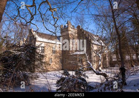 Wasserschloss Werdringen in Hagen-Vorhalle, Schnee, Winter, Ruhrgebiet, Nordrhein-Westfalen, Deutschland. Wasserschloss Werdringen in Hagen-Vorhalle, Sch Stockfoto