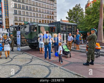 Breslau August 15 2018 Polnisches Truppenfest auf dem Marktplatz Stockfoto