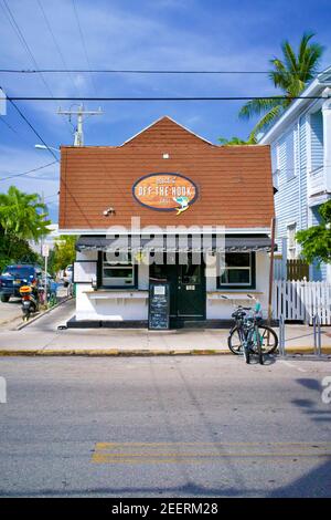 "Duces" Off the Hook Seafood Restaurant in Key West, Florida, FL USA. Südlichster Punkt in den kontinentalen USA. Urlaubsziel der Insel. Stockfoto