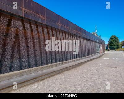 Breslau Mai 28 2017 Hydropolis Wassermuseum mit linearer Form An der Wasserwand Stockfoto