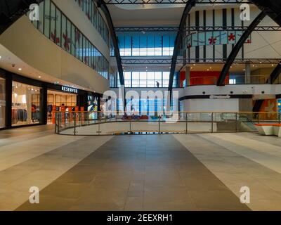 Katowice Februar 08 2017 Supersam Einkaufszentrum in symmetrischer Zusammensetzung Stockfoto