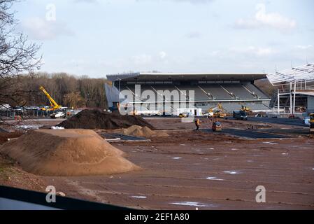 Perry Barr, Birmingham, Großbritannien, 16th. Februar 2021: Die Arbeiten zur Neuentwicklung des Hauptveranstaltungsortes der Commonwealth Games 2022 gehen weiter. Kredit: Ryan Underwood / Alamy Live Nachrichten Stockfoto