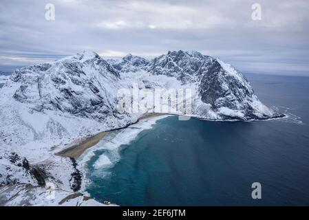 Winteransichten vom Ryten-Gipfel (Lofoten, Norwegen) ESP: Vistas invernales desde la cima del Ryten (Lofoten, Noruega) Stockfoto